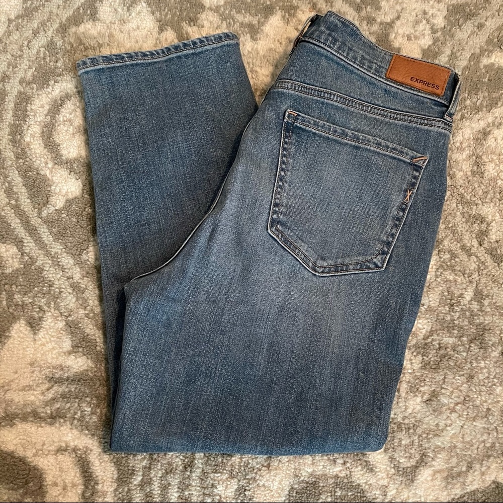 Express Super High Rise Mom Jeans